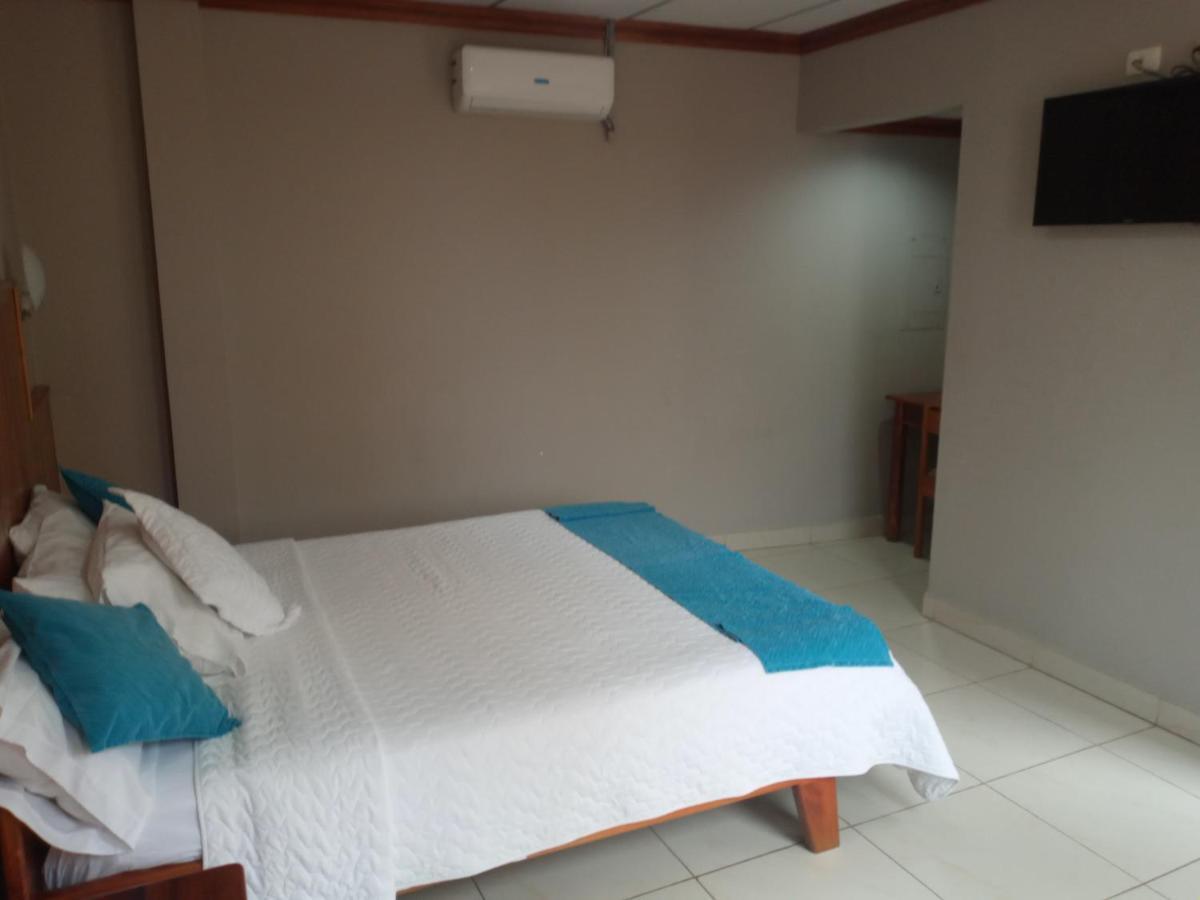 Hotel Palmeras Galapagos Puerto Ayora  Dış mekan fotoğraf